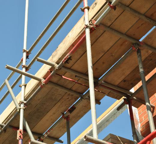 Scaffolding levels should be equipped with planks.