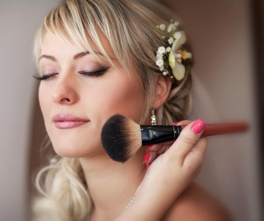 Some makeup products contain kaolin clay as an ingredient.